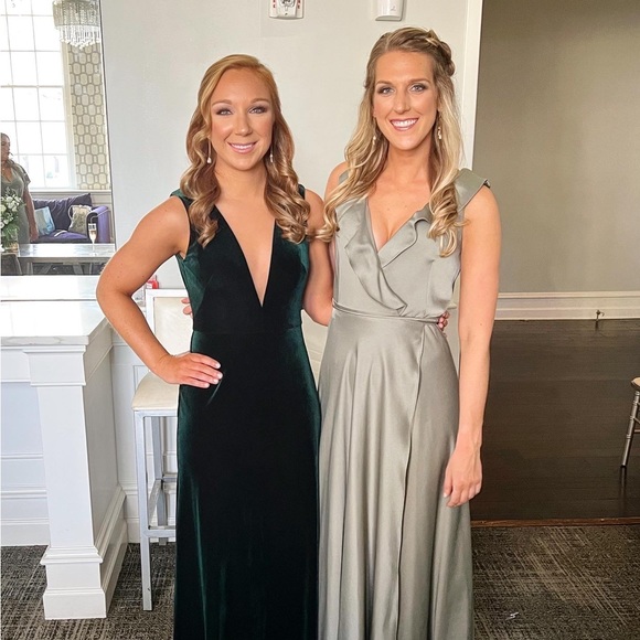 Meet your Posher, Erin - Picture 1 of 1